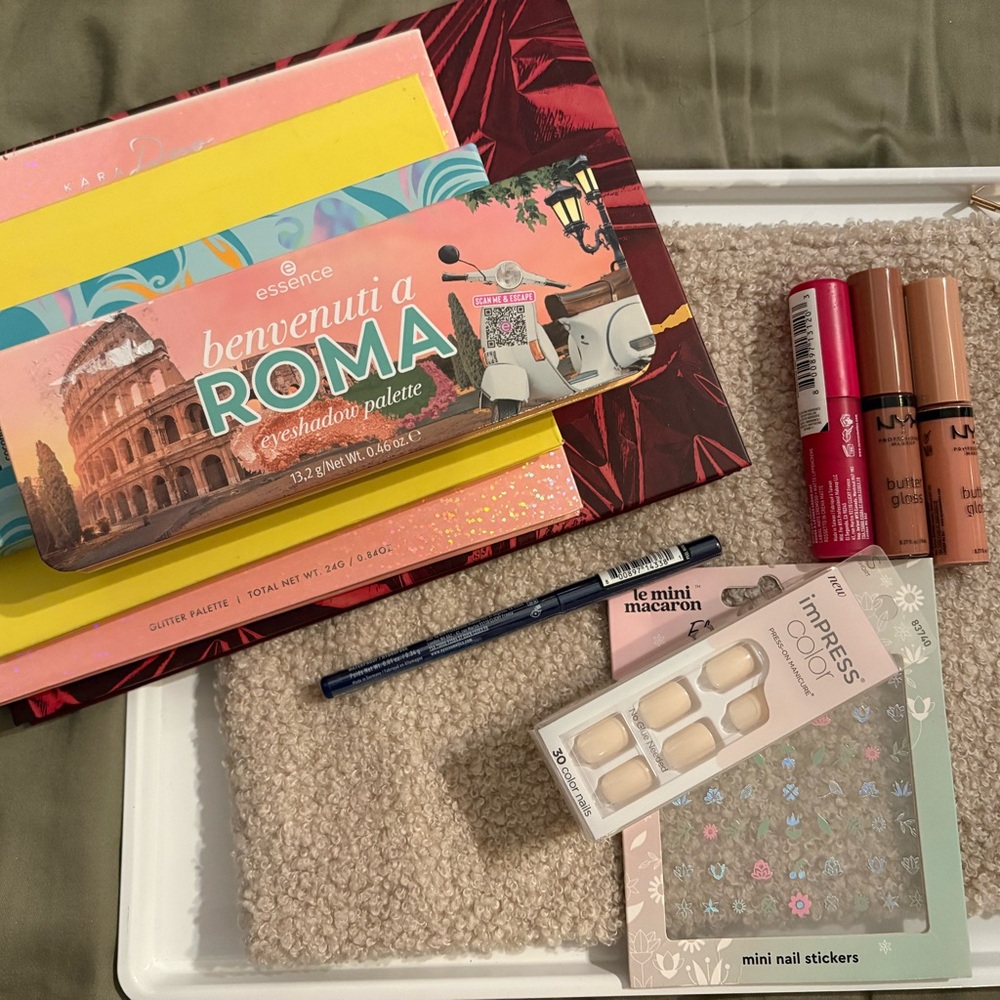 71 - #11 new makeup items and makeup bag